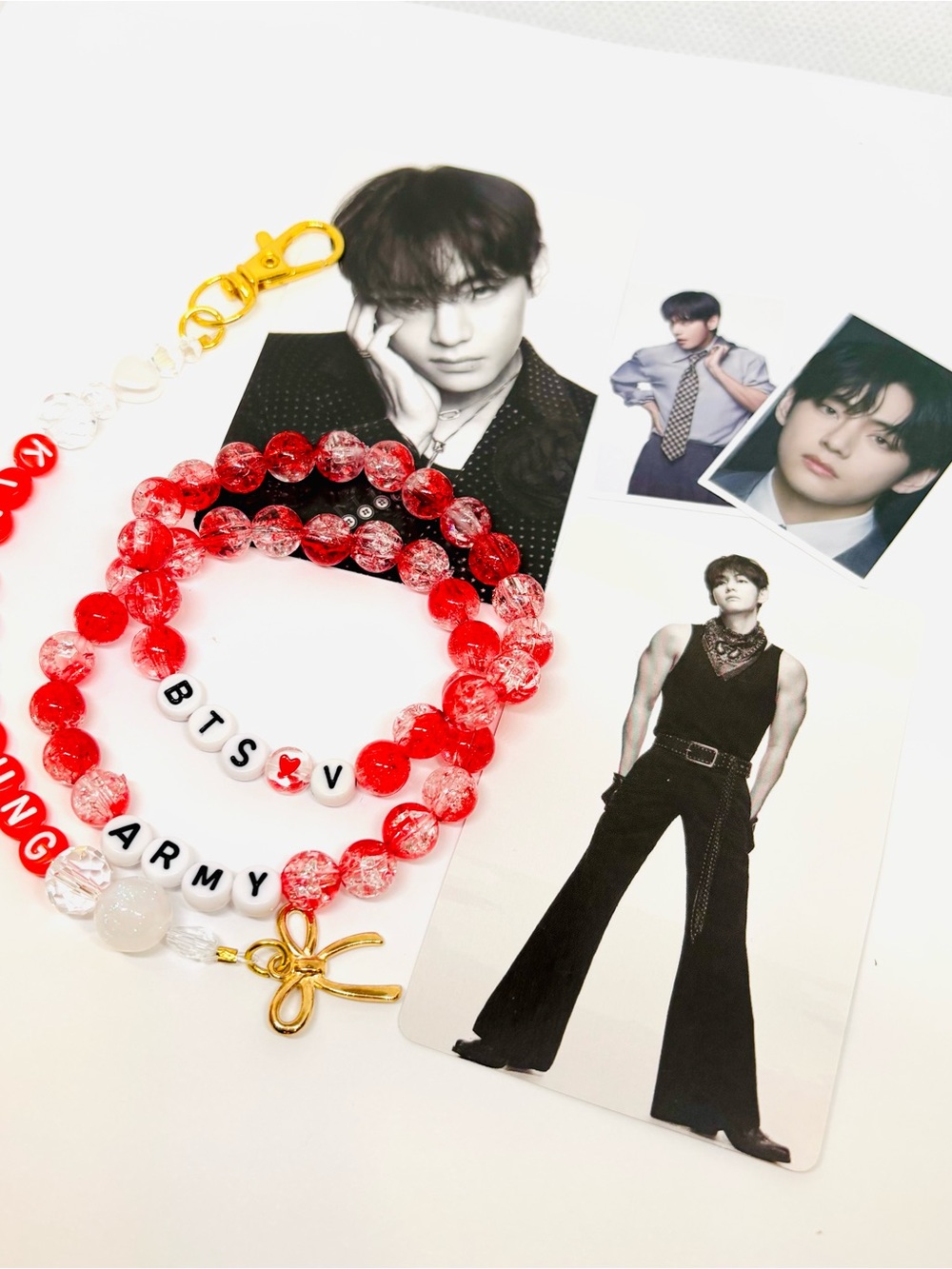 (7pcs) BTS V TAEHYUNG BRACELET KEYCHAIN PHOTOCARD STICKER BUNDLE - Picture 4 of 8